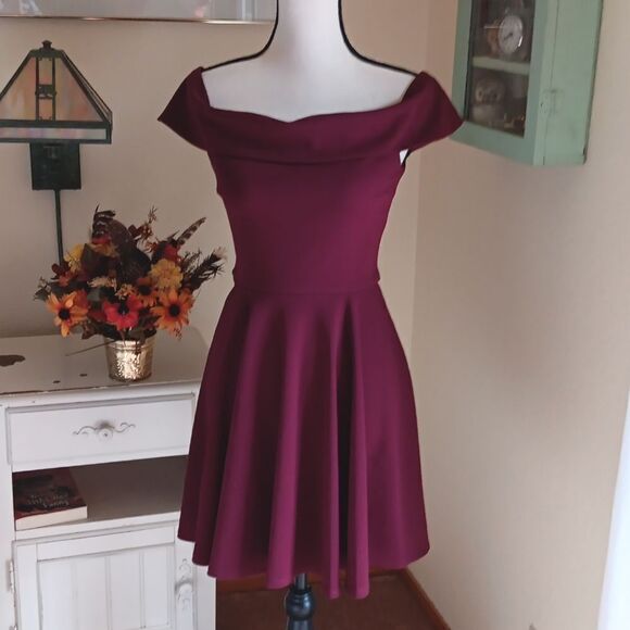 B. Darlin Fit and Flare Dress - Picture 2 of 12